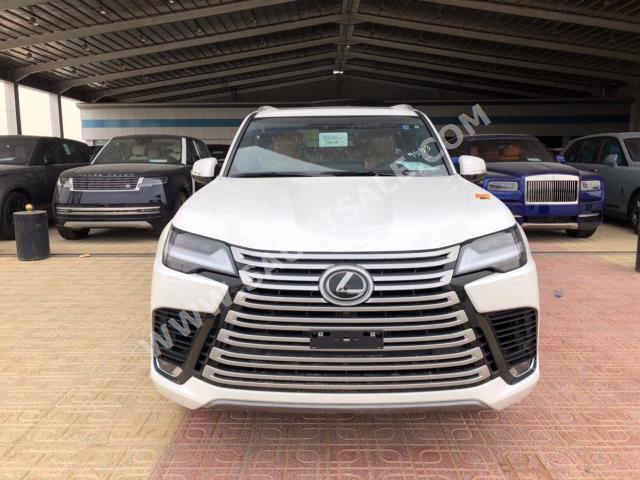 2023 لكزس إل إكس 600