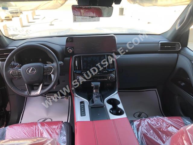 2023 لكزس إل إكس 600 إف