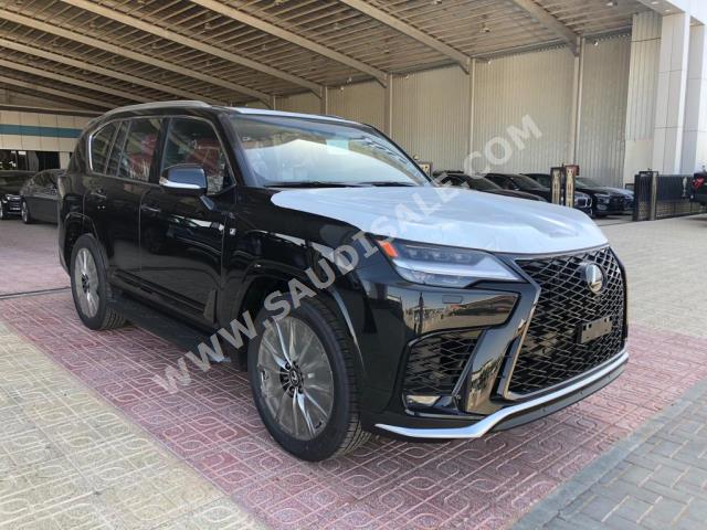 2023 لكزس إل إكس 600 إف