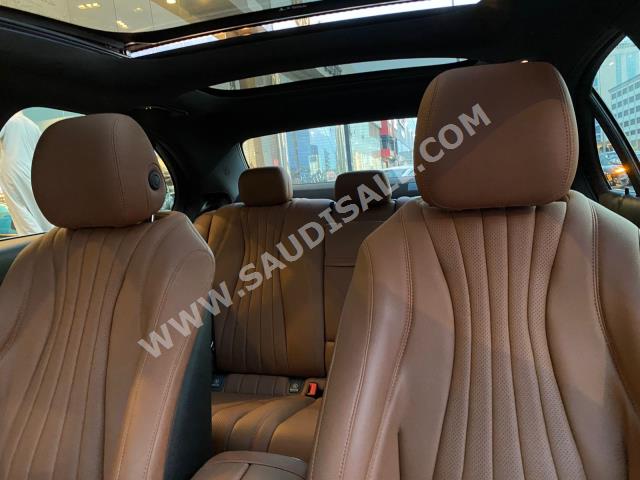 2018 مرسيدس - بنز إي 300 أي إم جي