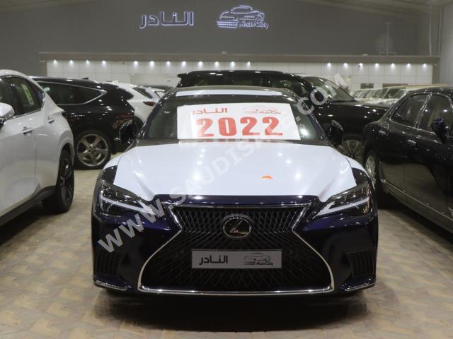 2022 لكزس إل إس 350