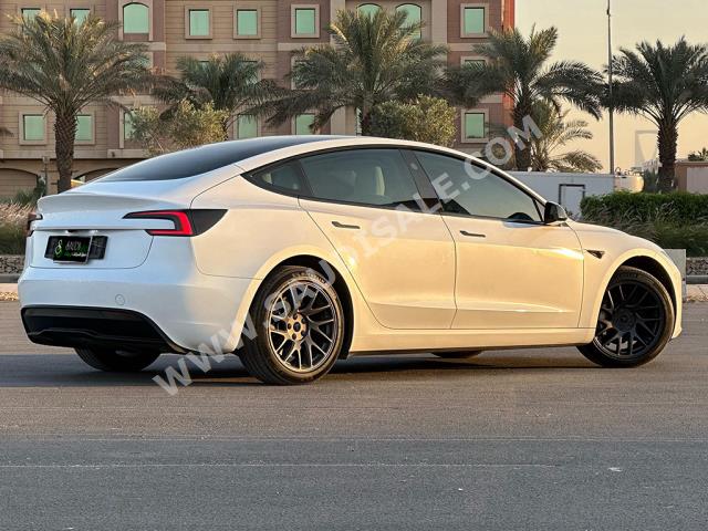 2024 تيسلا 3موديل