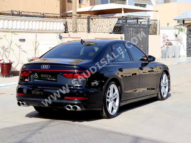 2020 اودي اس 8