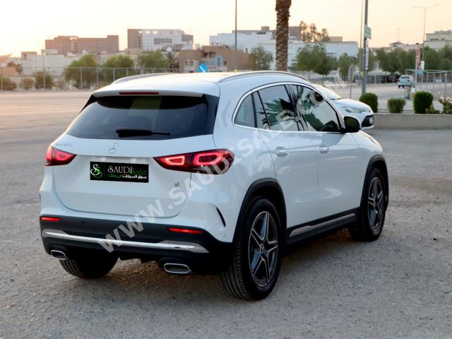 2023 مرسيدس - بنز جي إل أي 200
