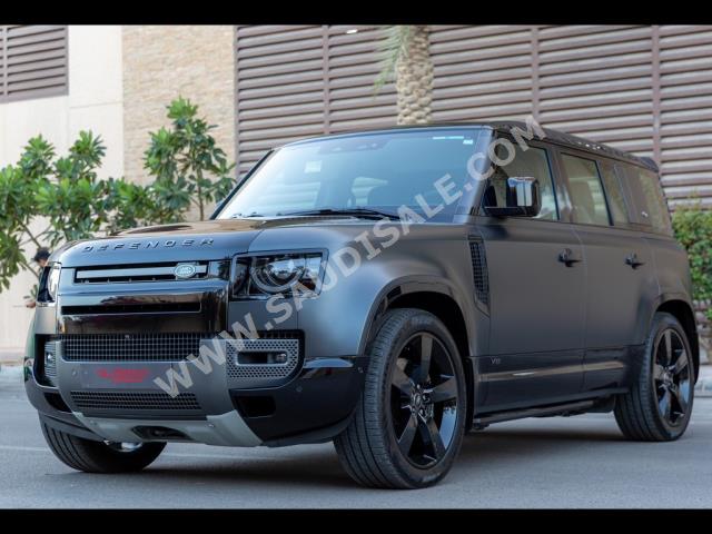 2023 لاند روفر ديفيندر إصدار كارباثيان