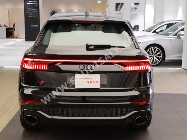 2022 اودي ار اس كيو 8