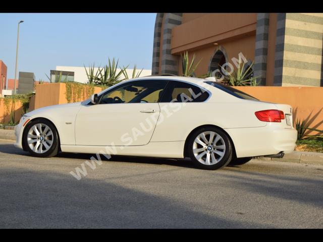 2011 بي ام دبليو الفئة الثالثة 328 أي