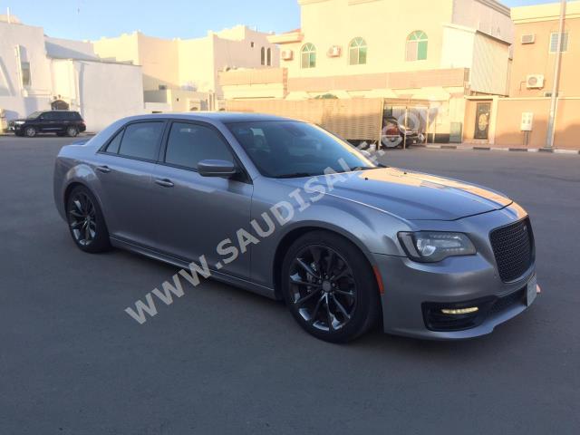 2016 كرايسلر 300 اس ار تي