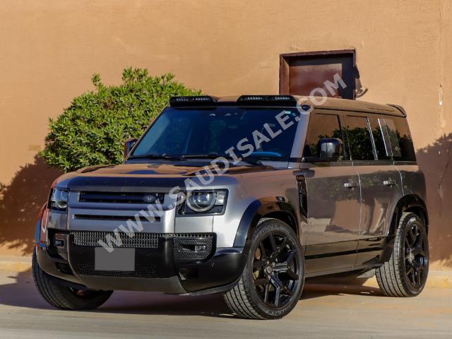 2020 لاند روفر ديفيندر 