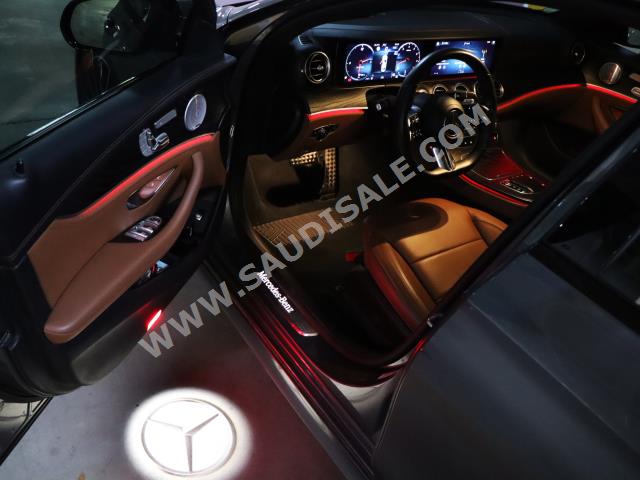 2021 مرسيدس - بنز إي 300