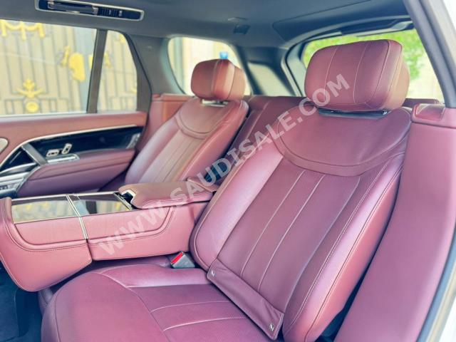 2022 لاند روفر رينج روفر فوج اوتوبيوغرافي