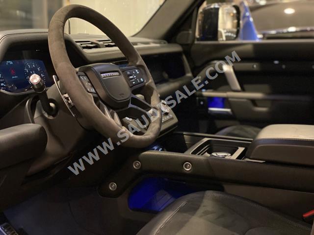 2022 لاند روفر ديفيندر