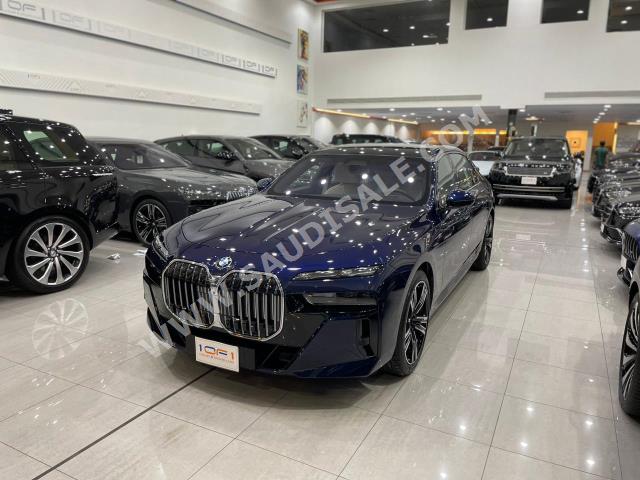 2023 بي ام دبليو الفئة السابعة 735 إل أي