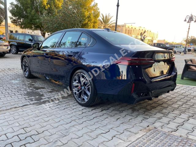 2024 بي ام دبليو الفئة الخامسة 520 أي