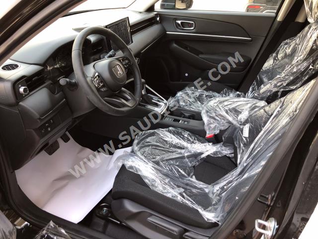 2023 هوندا اتش ار في