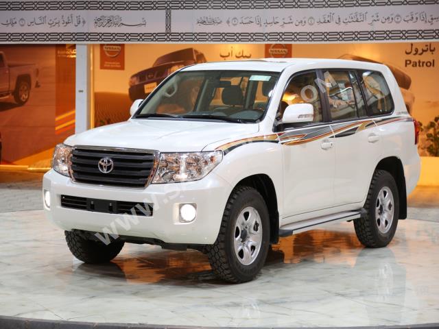 2015 تويوتا لاند كروزر جي اكس