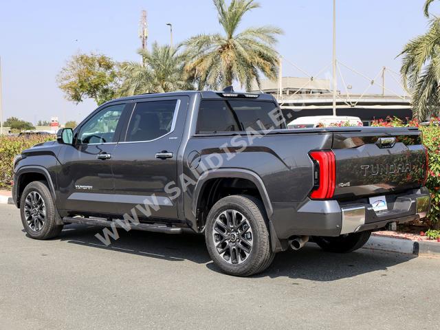 2023 Toyota Tundra crewmax limited