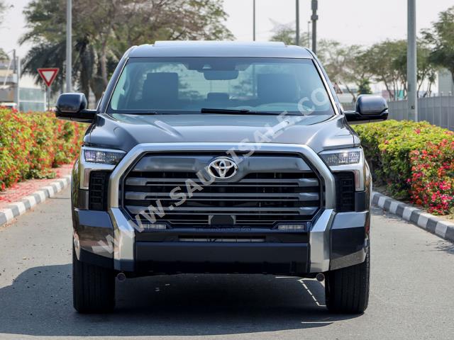 2023 Toyota Tundra crewmax limited