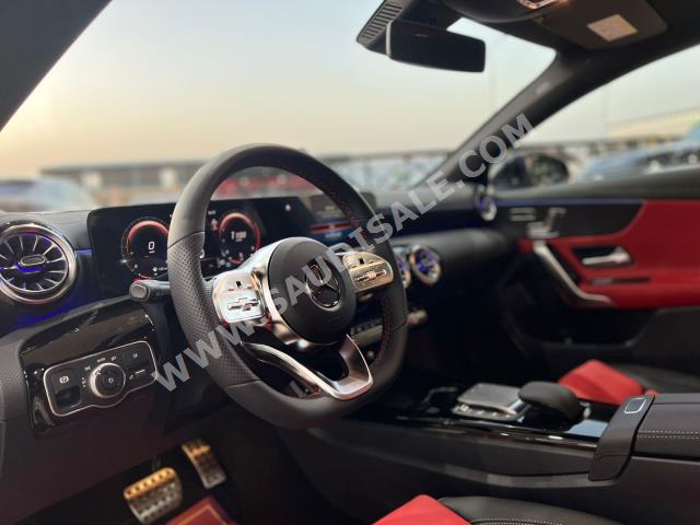 2023 Mercedes-Benz CLA 200