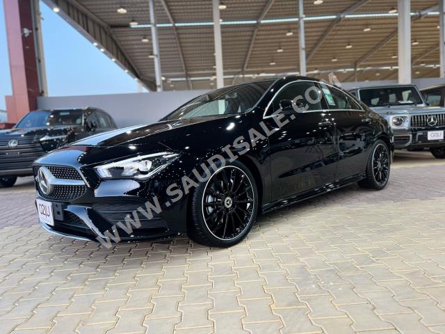 2023 Mercedes-Benz CLA 200