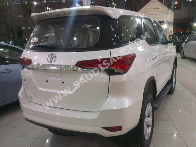 2016 Toyota Fortuner GX