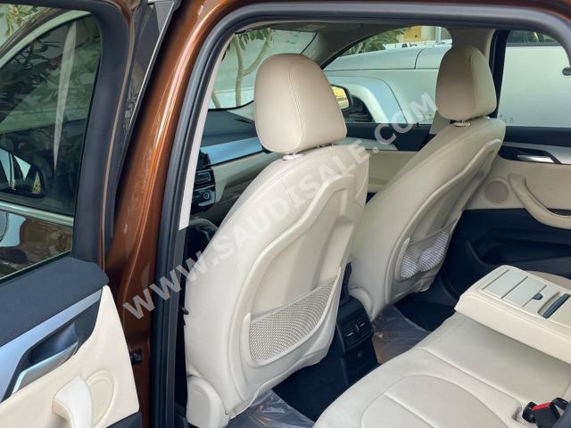 2016 بي ام دبليو الفئة اكس 1