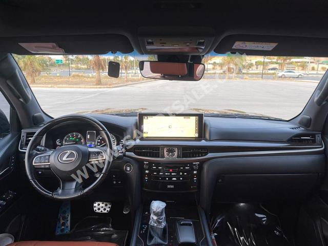 2019 لكزس إل إكس 570