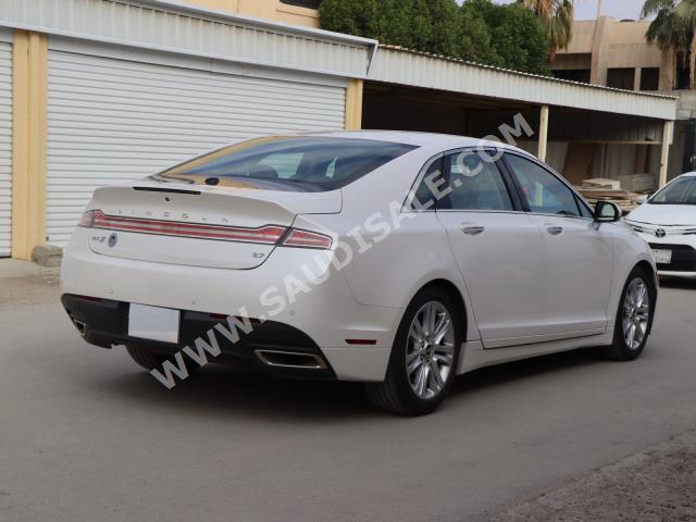 2016 لنكولن ام كي زد