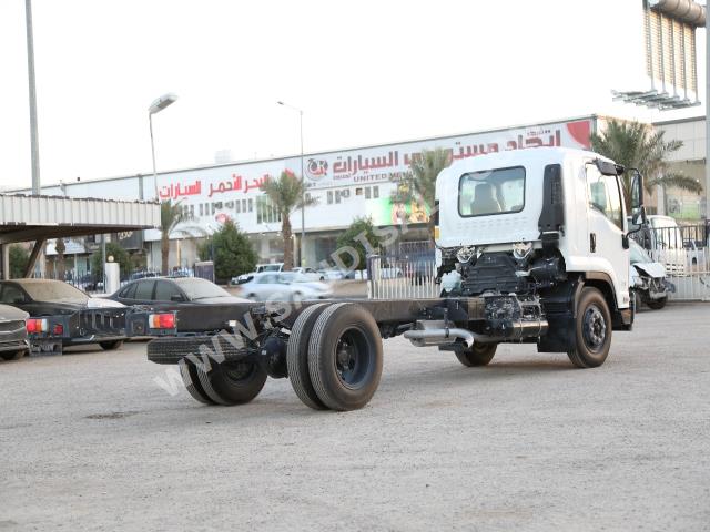 2016 ايسوزو دينا