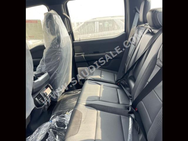 2023 فورد اف 150 رابتور