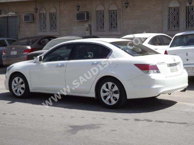 2010 هوندا اكورد