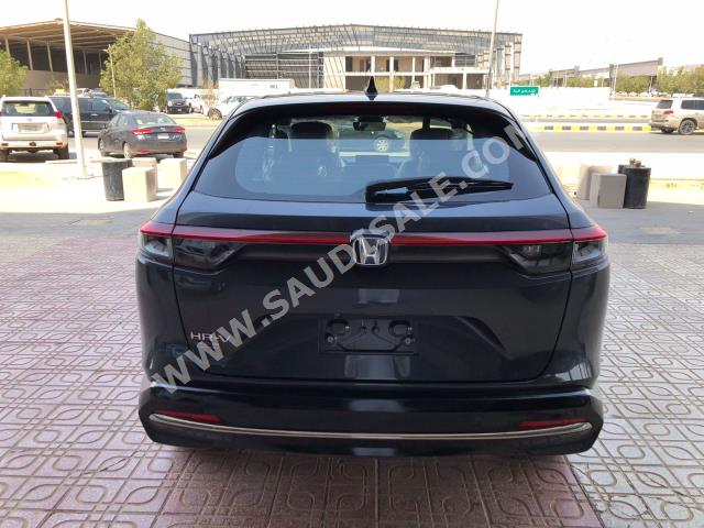 2023 هوندا اتش ار في