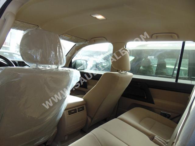 2015 تويوتا لاند كروزر جي