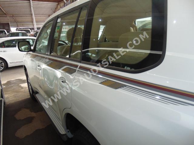 2015 تويوتا لاند كروزر جي