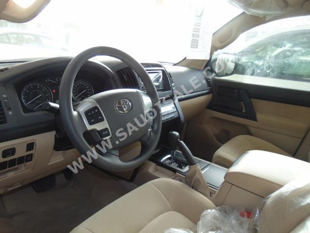 2015 تويوتا لاند كروزر جي