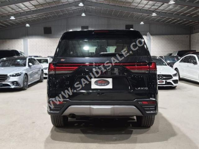 2023 لكزس إل إكس 600