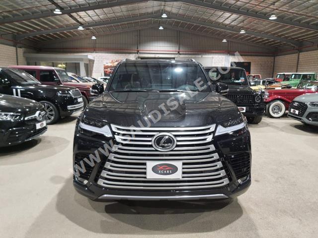 2023 لكزس إل إكس 600