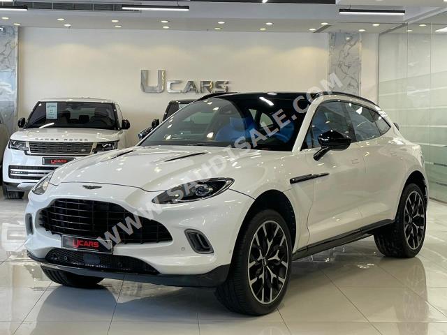 2021 استون مارتن دي بي اكس