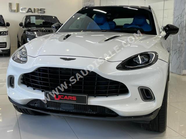 2021 استون مارتن دي بي اكس