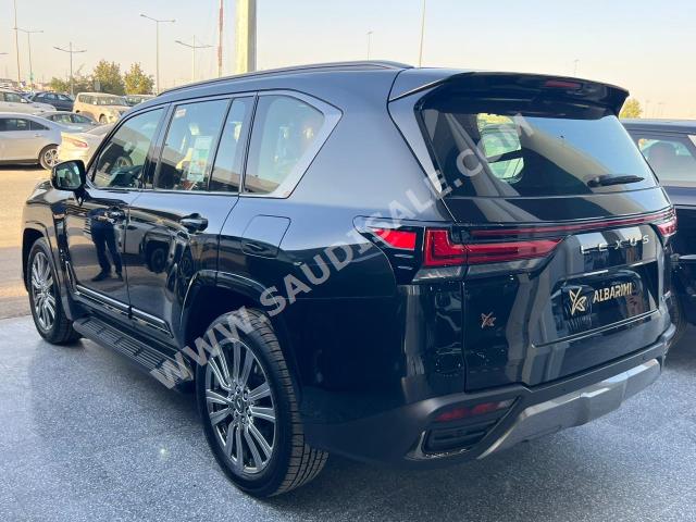 2023 لكزس إل إكس 600 في أي بي