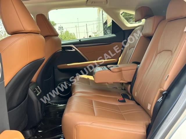 2022 لكزس أر إكس 450إتش