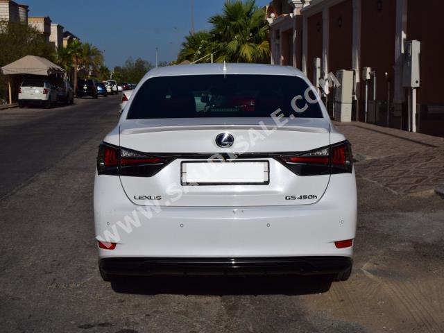 2016 Lexus GS 450h