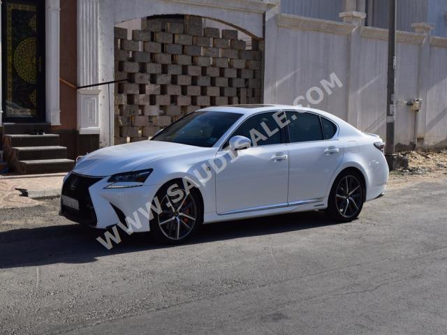 2016 Lexus GS 450h