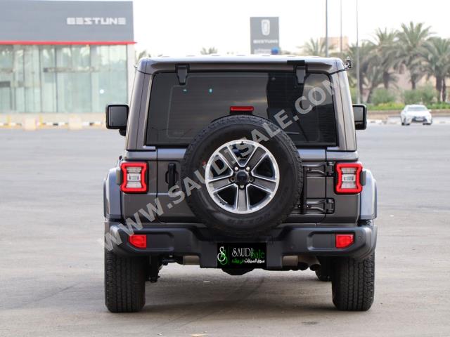 2021 جييب رانجلر صحارى
