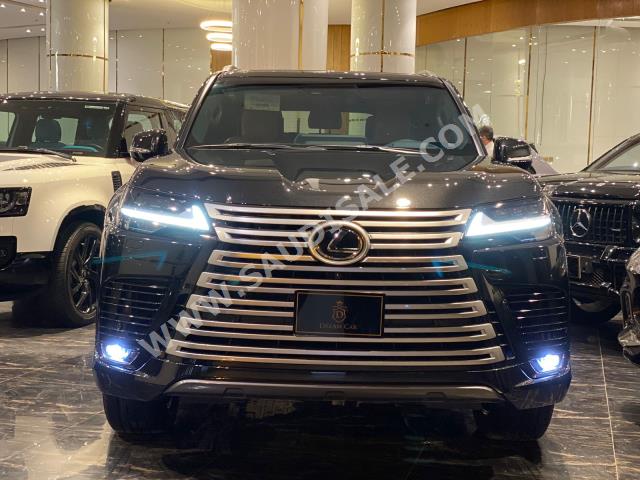 2023 لكزس إل إكس 600