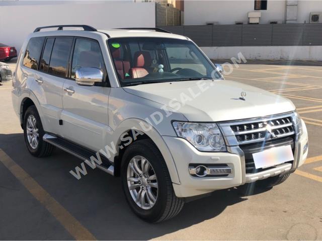 2016 متسوبيشي باجيرو