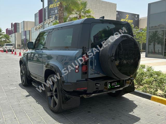 2022 لاند روفر ديفيندر اكس داينمك