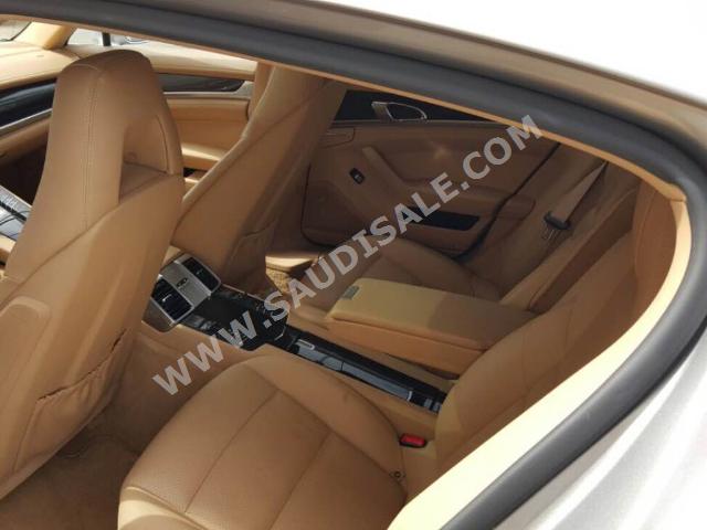 2011 Porsche Panamera