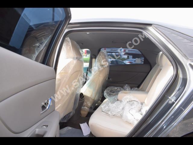 2021 هيونداي النترا