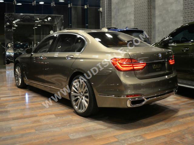 2017 بي ام دبليو الفئة السابعة 740 إل أي